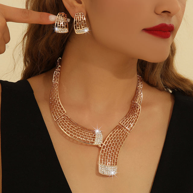 Wholesale statement necklace styled on model